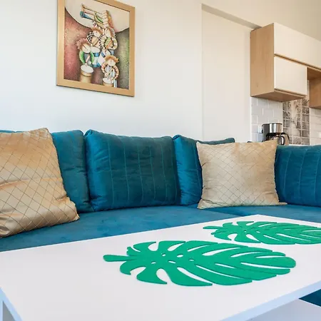 Tower 22 In Ruhigem Stadtviertel By Interhome